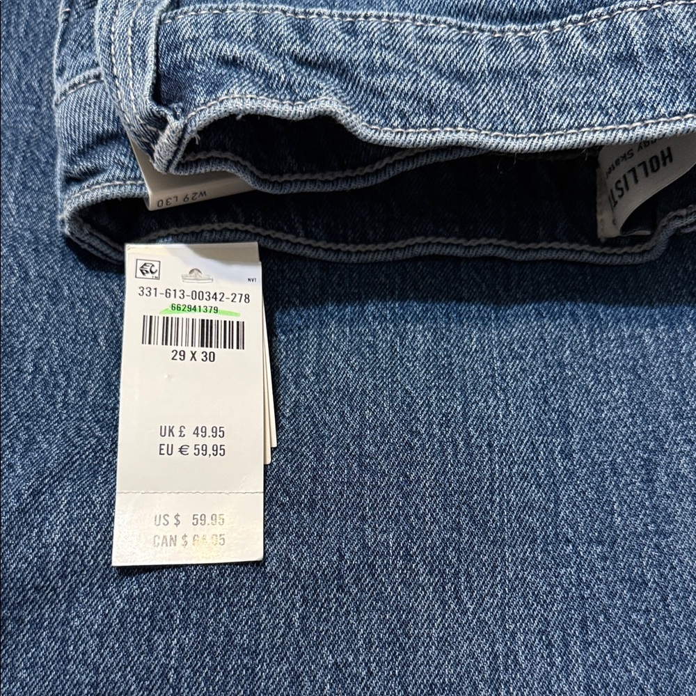 Hollister Indigo Star-Embellished Jeans - Picture 5 of 6